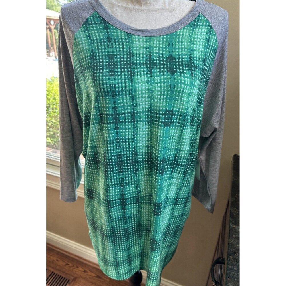 NWT LulaRoe Green & Gray Plus Size Randy‎ Shirt, Size 2XL